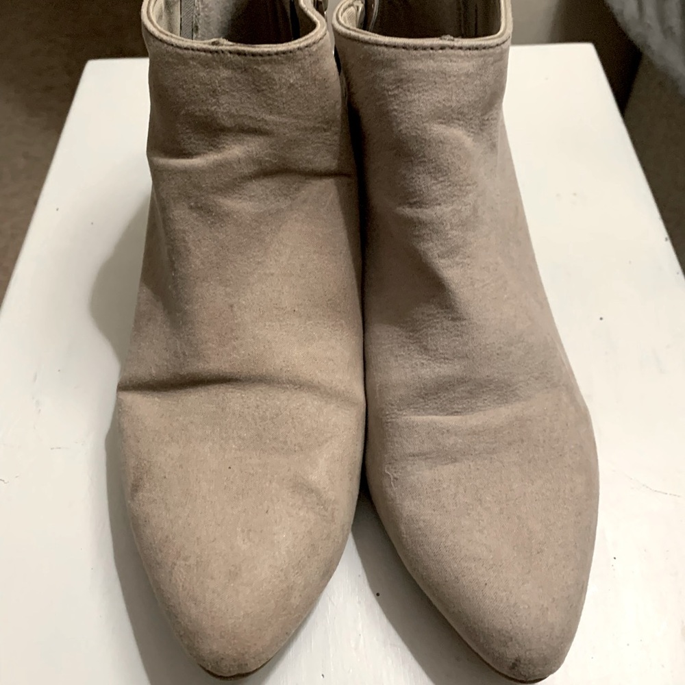 Old Navy Vegan Suede Ankle Booties/Boots 8 Casual Side Zip Block Heel